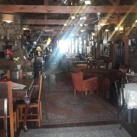 Yorgo Seferis 4* אורלה