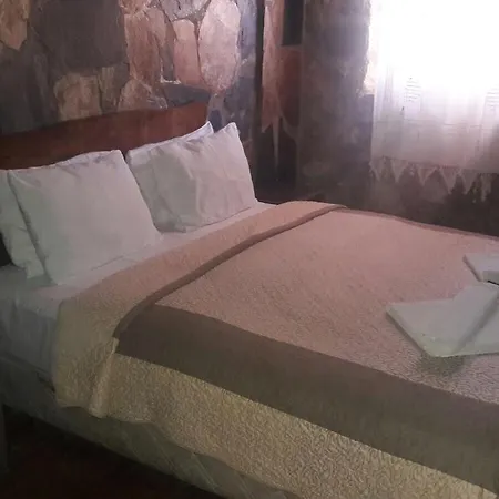 Yorgo Seferis Bed & Breakfast *