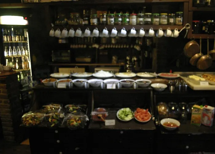 ベッド・アンド・ブレックファスト Yorgo Seferis ウルラ