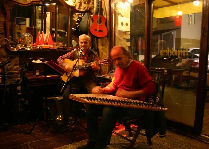 Yorgo Seferis Oda ve Kahvaltı Urla