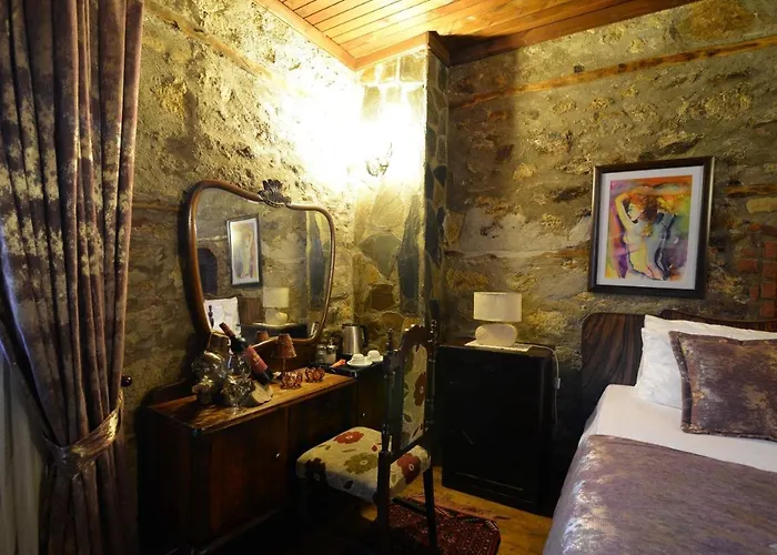 Yorgo Seferis ベッド・アンド・ブレックファスト ウルラ