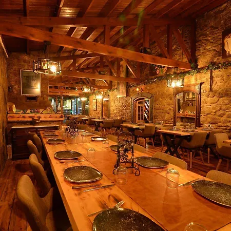 Yorgo Seferis B&B 울라