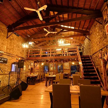 Yorgo Seferis B&B