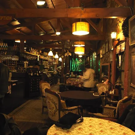 Yorgo Seferis 住宿加早餐酒店 4*