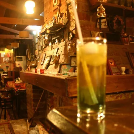 B&B Yorgo Seferis 울라