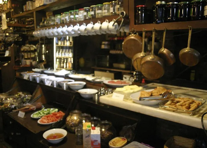 Yorgo Seferis Bed & Breakfast 4*